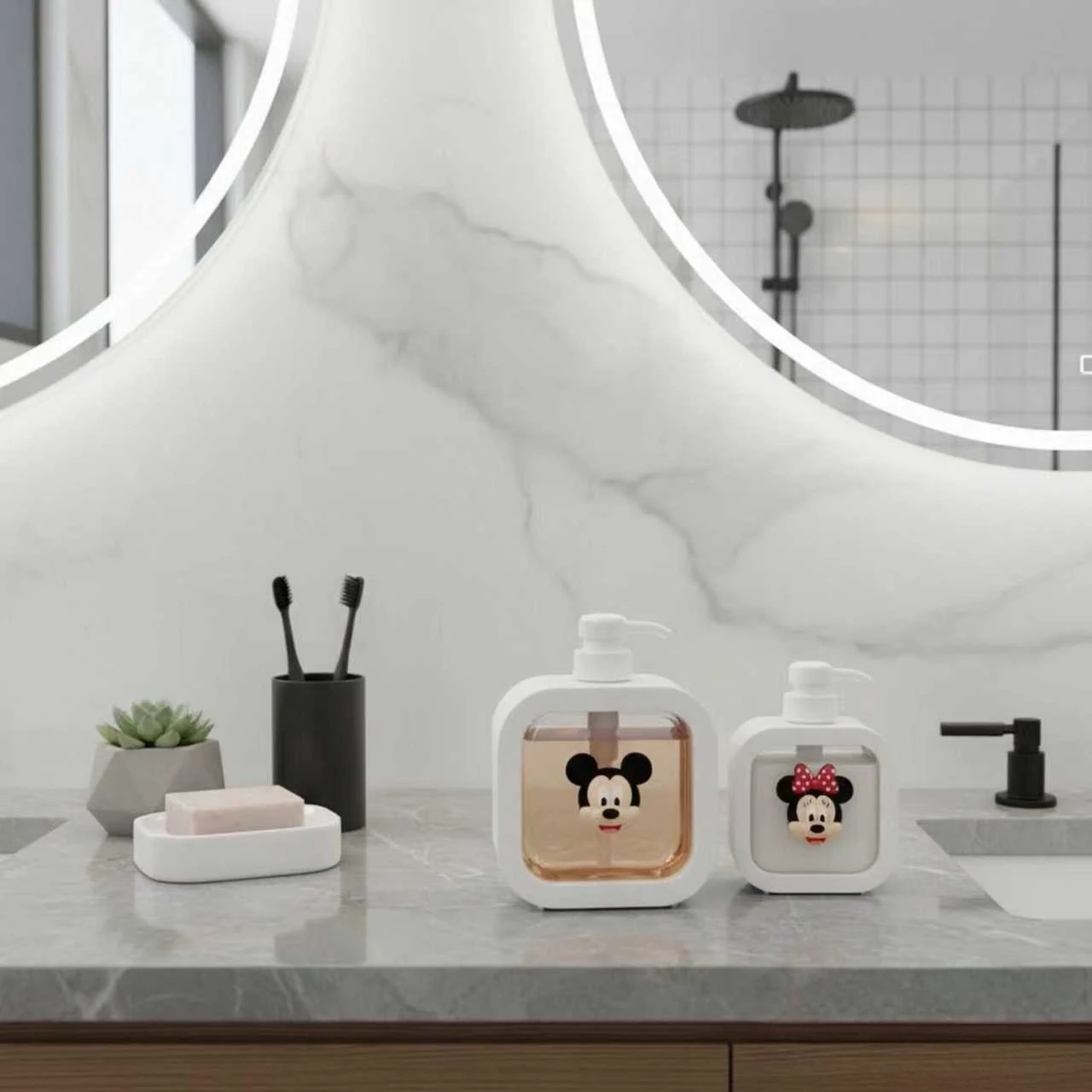 ديزني - ميكي ميني موزع الحمام زجاجة إعادة الملء مضخة صابون اليد زجاجة موزع KT القط هلام الاستحمام البلاستيك موزع