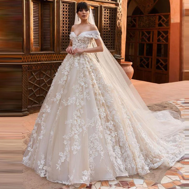 Luxury Arabic Sweetheart Wedding Dresses Lace Puffy Off Shoulder Bridal Gown Lace With Chapel Train Vestido De Noiva