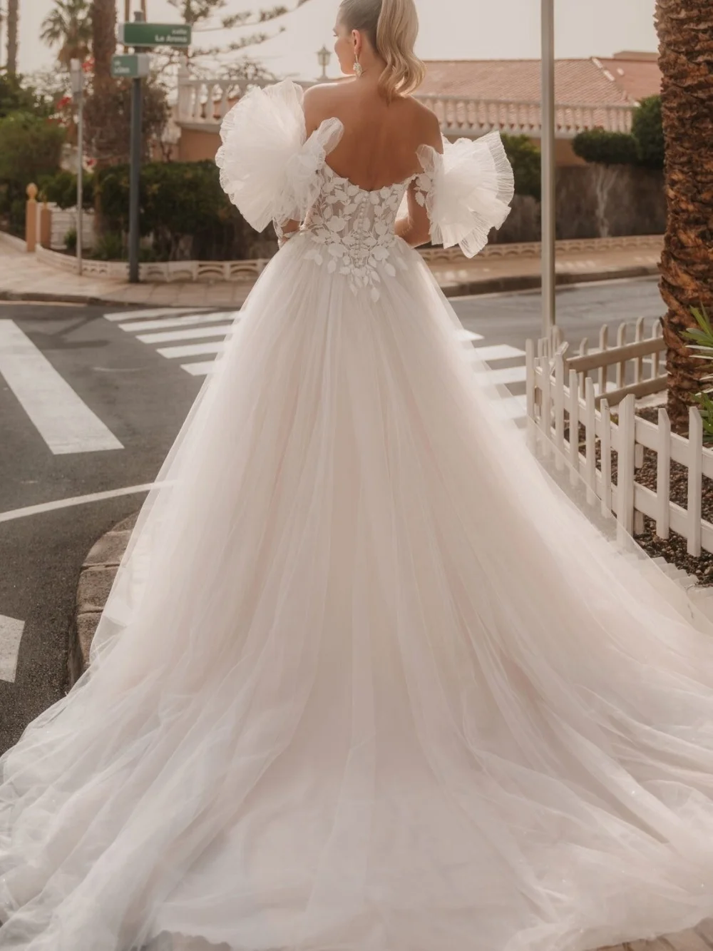 Charmante Brautkleider mit Herzausschnitt, elegante, ärmellose Brautkleider, anmutige, bodenlange Brautkleider mit Applikationen, Vestidos de Nov