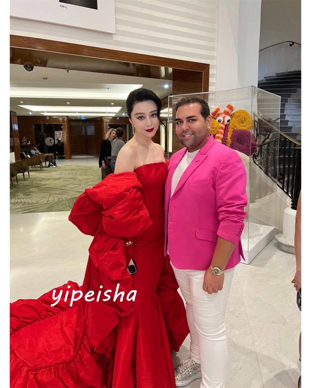 Customized Matching Exquisite Strapless Ball gown Celebrity Dresses Hugging Floor length Skirts Charmeuse Evening  فساتين سهره