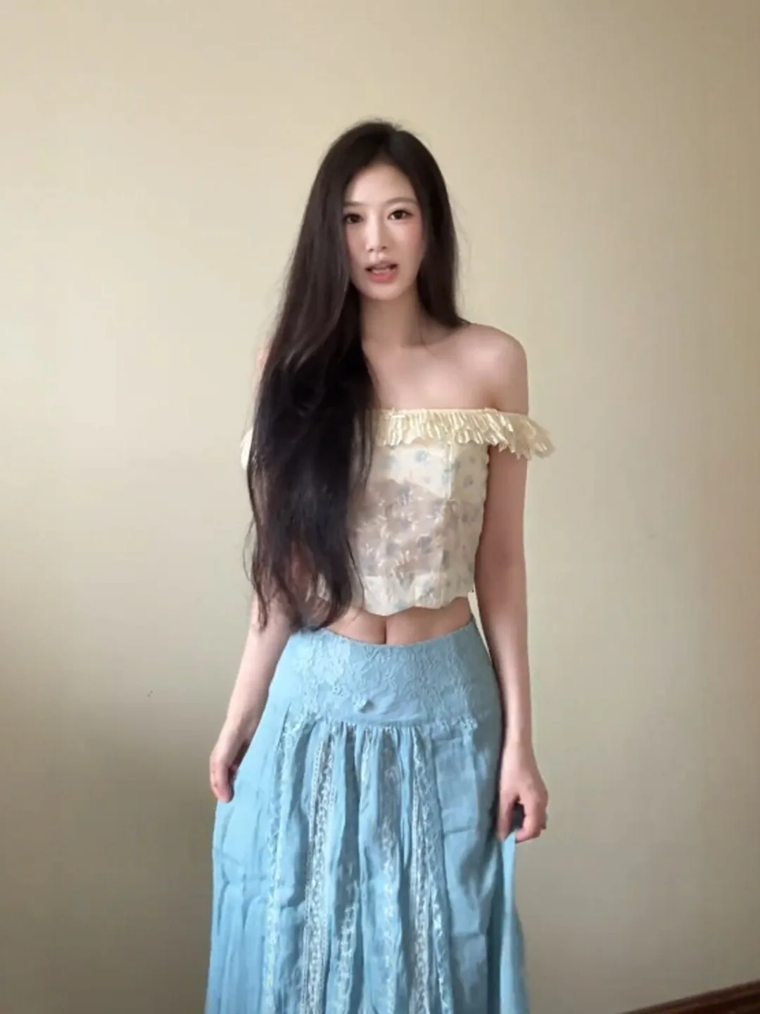 

Summer Vacation Style One Shoulder Top And Half Skirt Set Gentle Elegant Two Piece Suit Cotton Material Comfortable And Stylish