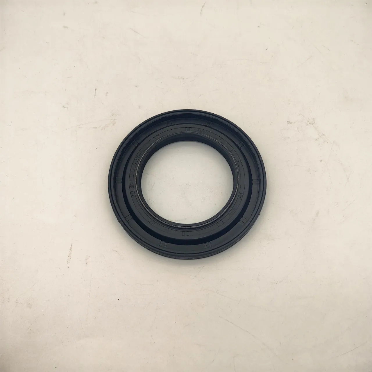 01J 331 761 is suitable for the double-sided oil seal of the driven shaft of Audi 01J transmission