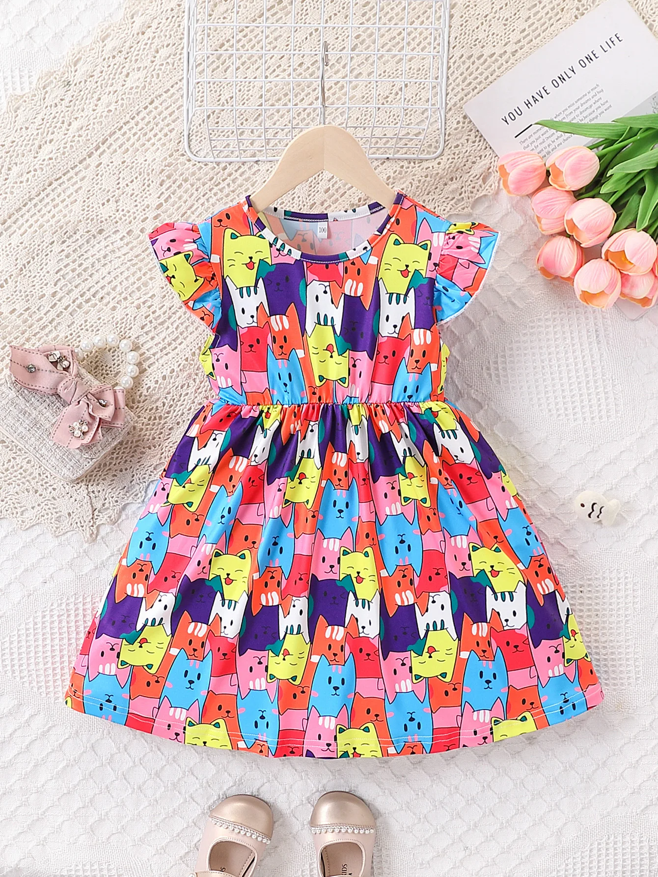 Girls' Summer Dress, Fashionable and Stylish with Cat Print, Flutter Sleeves, Knee-Length Skirt, Thin Summer Casual Clothing for Little Girls, Available in Multiple Colors