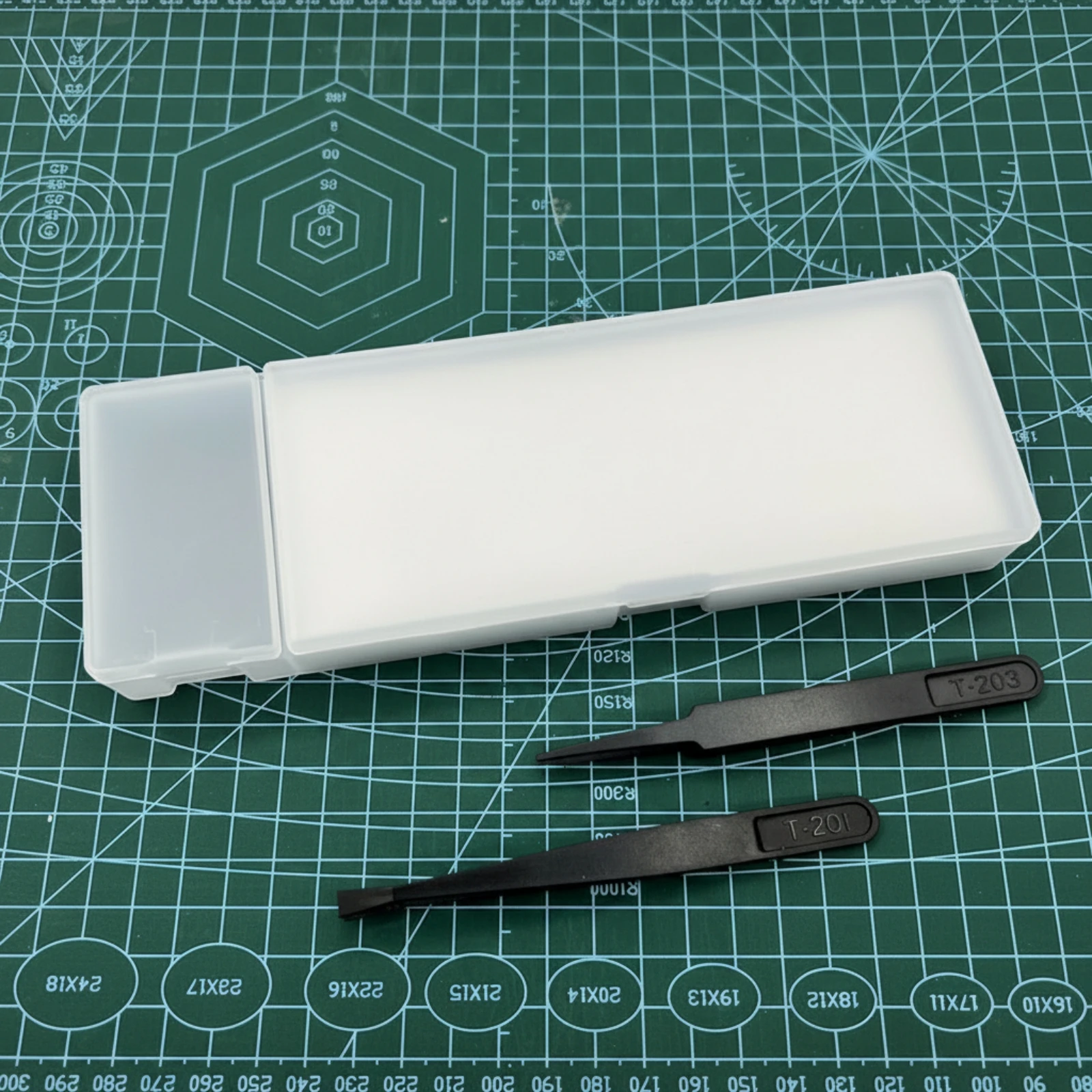 Wet Palette with Side Compartment Compact Decal Tray for Model Builders, Workbench