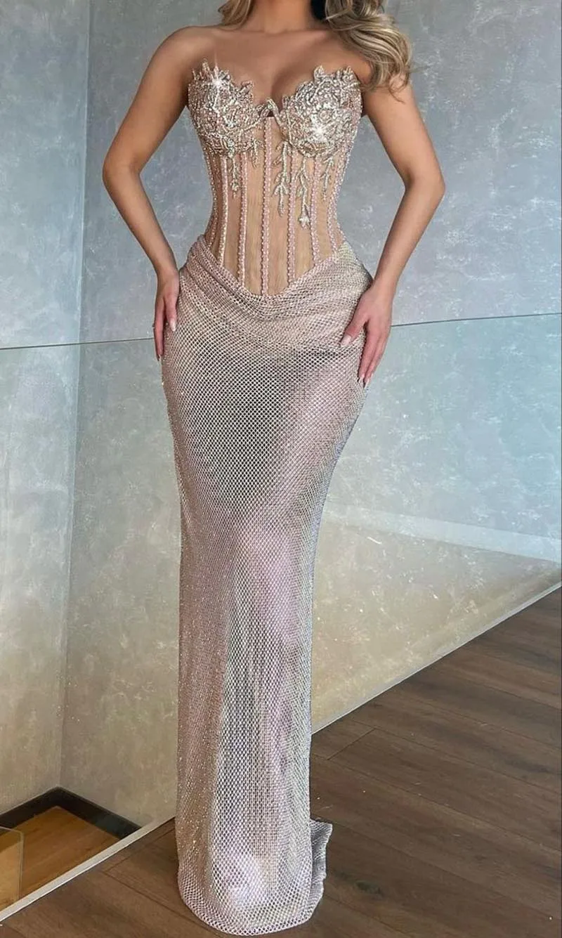 Sexy Evening Dresses For Women Appliques Sleeveless Gowns Slim Fit Skirt Party Strapless Sweep Train Dress فساتين السهرة