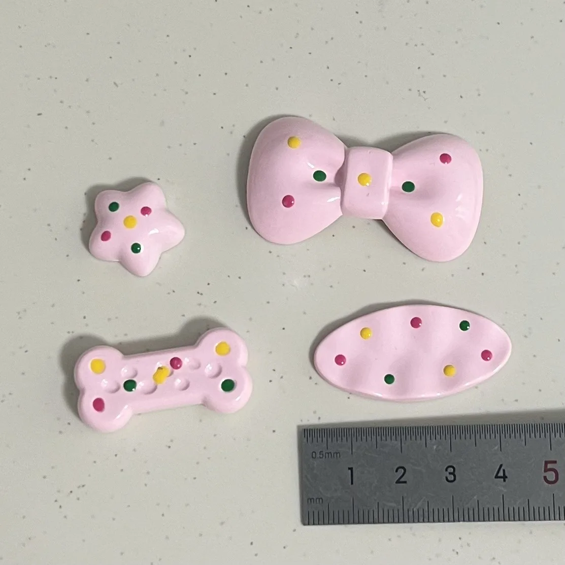 Mininstants-Breloques roses en résine pour la fabrication de bijoux, cabochons à dos plat, matériaux d'artisanat, série dessin animé, étoile, arc, os, bricolage, 5 pièces