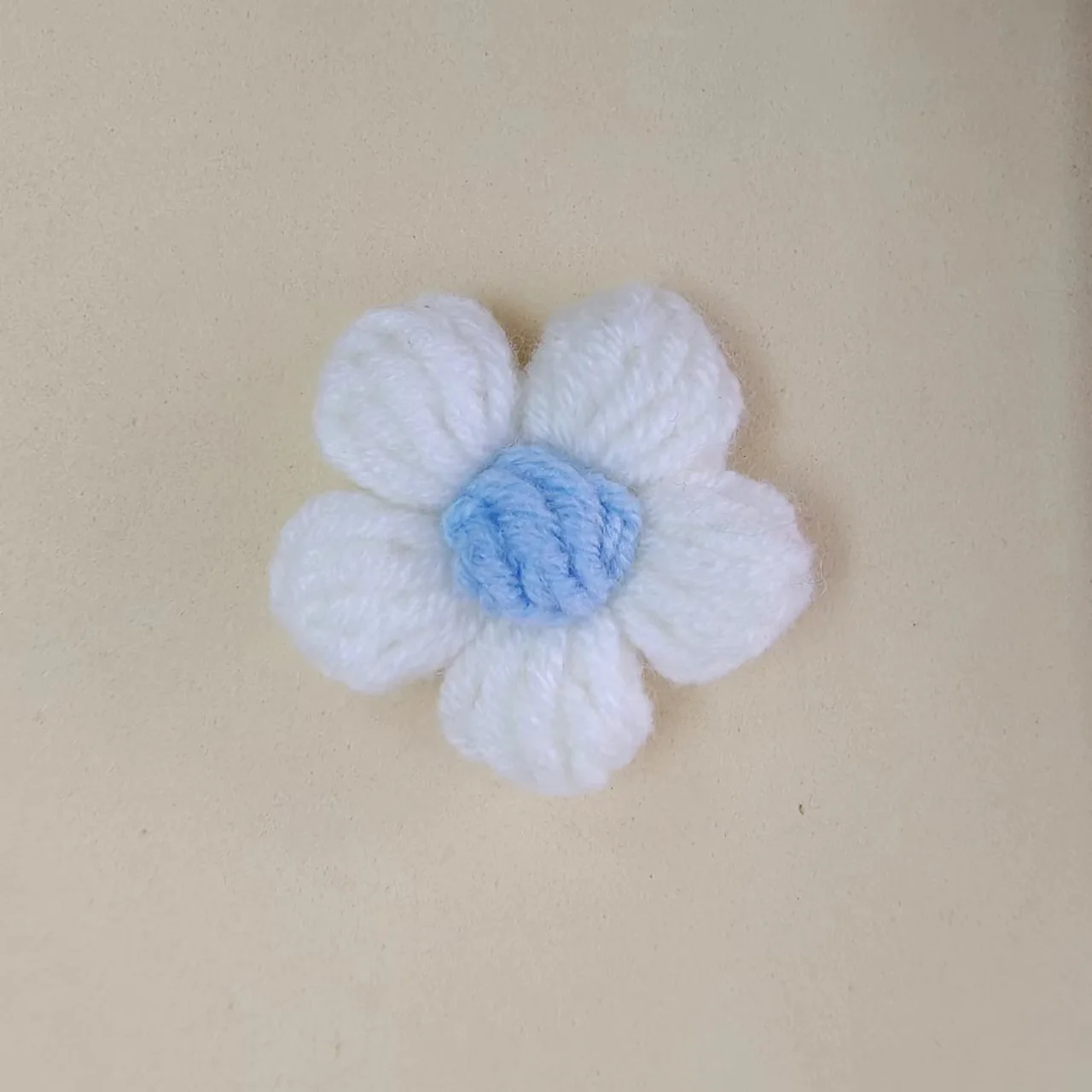 4CM Wool Puff Flower Patch DIY 10PCS Hand-woven Flower Hook Flower Clothing Wedding Accessories