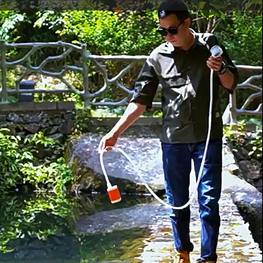 

Насос для душа на открытом воздухе с цифровым дисплеем, беспроводные насосы, распылитель воды, перезаряжаемый для пеших прогулок, мойки автомобилей и чистки домашних животных