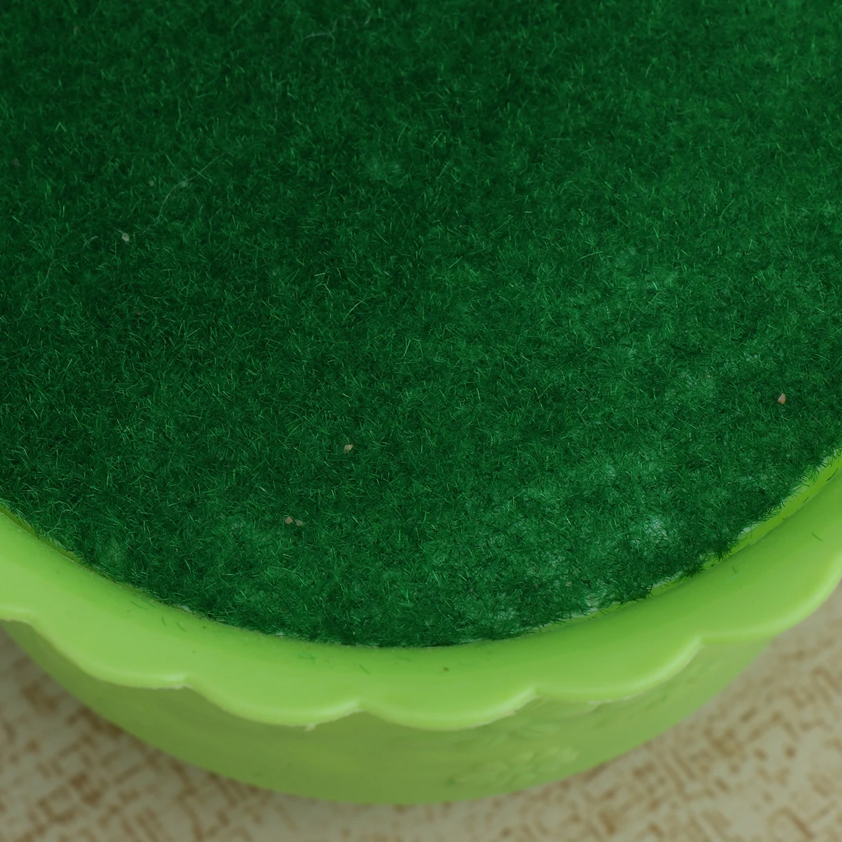 

1Pcs Plastic Flower Pot Flower Mud Simulation Turf Premium Material Safe for Home Garden Florist Supplies Decoration