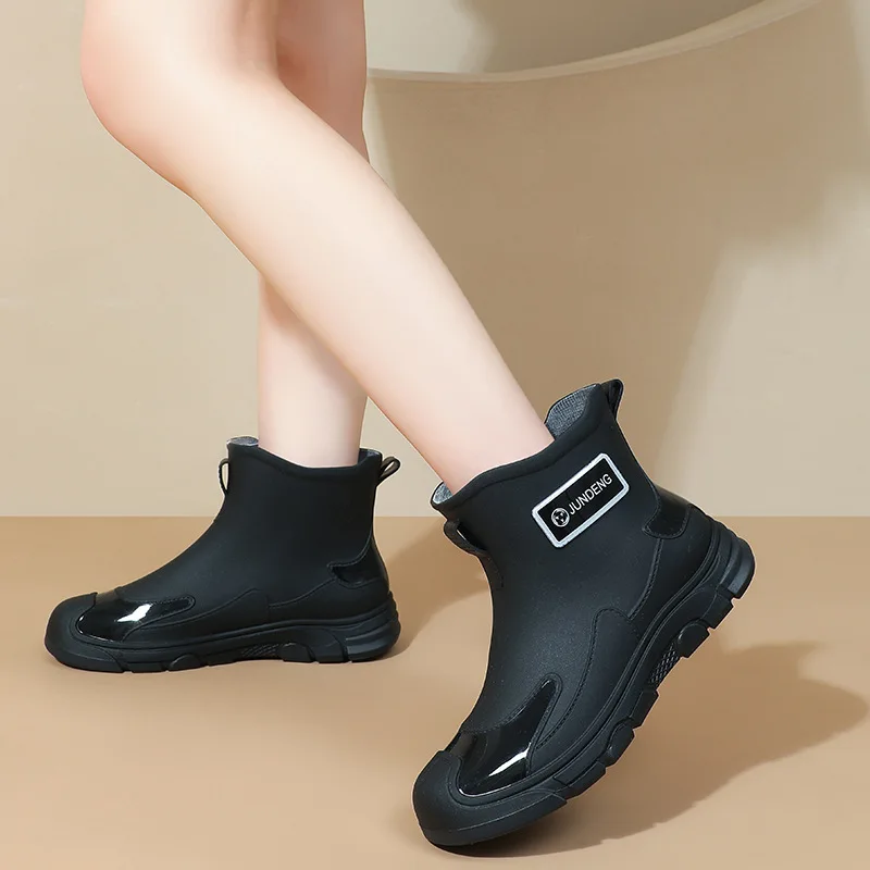 Short tube rain shoes for women and men, short tube low top anti slip car wash water shoes, waterproof fashionable water boots