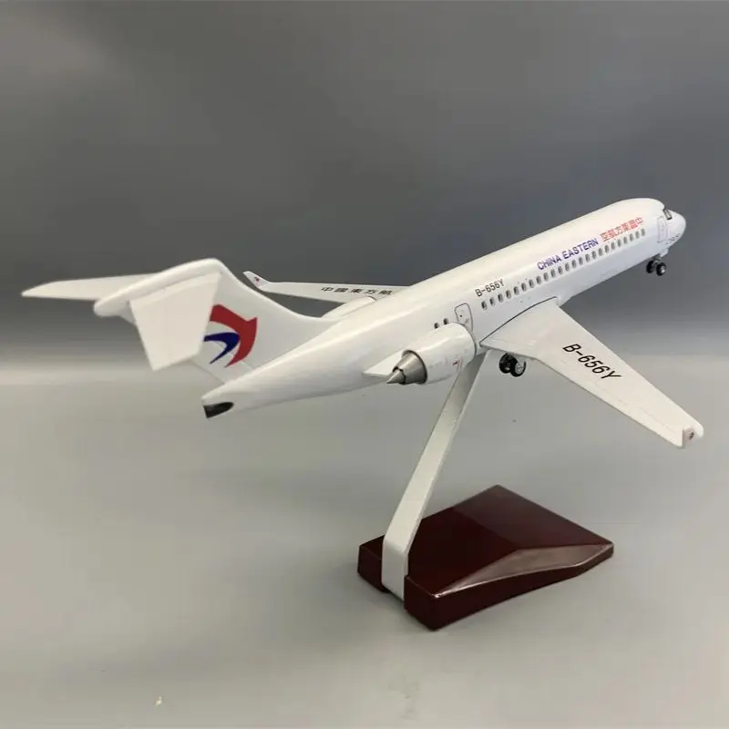 34cm Die-Cast Home decor 1/100 Scale China Eastern Airlines C909 Model Resin Simulation Passenger Aircraft With Led Light Gift