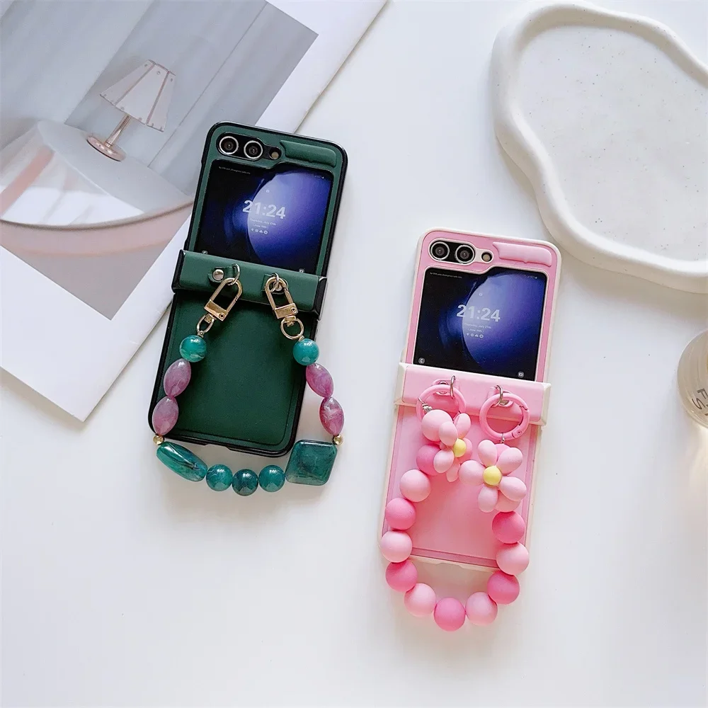 

Чехол для телефона с шарнирной защитой и бусинами, ремешок на запястье, браслет для Samsung Galaxy Z Flip 6 5 4 3 5G, жесткий пластиковый чехол из искусственной кожи