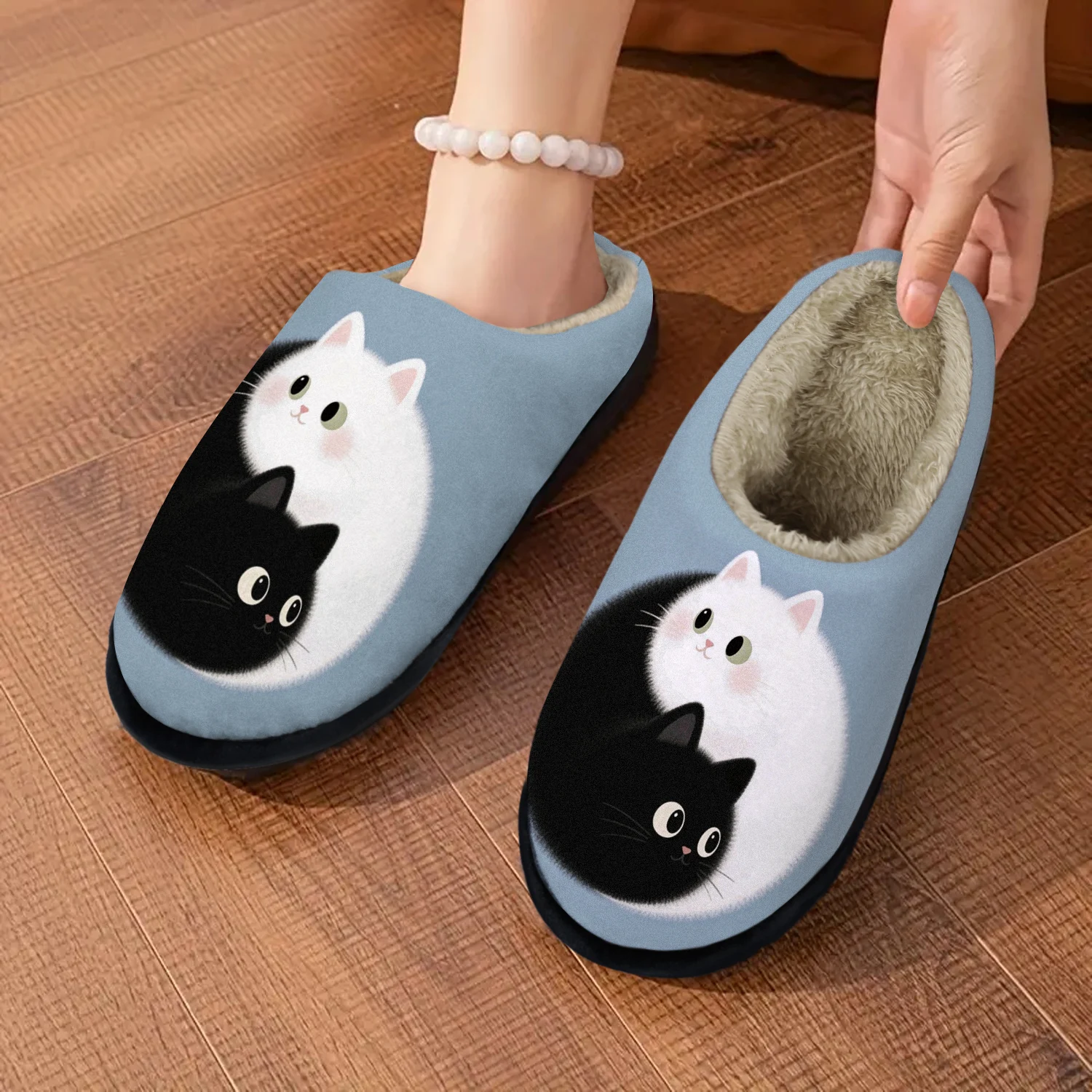 Women's Slip-On Slippers with Cute Cat Print - Non-Slip Silent Sole, All-Season Comfort, Soft Fabric Upper for Indoor/Outdoor Us