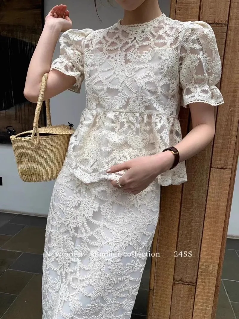 

New Luxury High End Lace Two Piece Set Women Summer Fashion Hollow Out Embroidery Short Sleeve Patchwork Top + Slim Skirt Suit