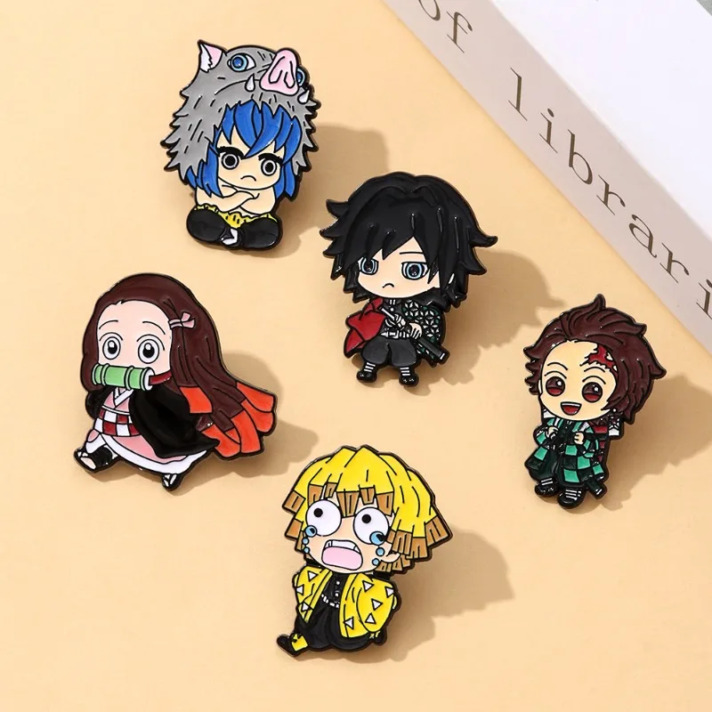 Set de 5 broches de esmalte Chibi de Demon Slayer, personalizados con Tanjirou, Nezuko, Zenitsu, Inosuke, Giyuu, insignia de solapa, regalo de cumpleaños de dibujos animados