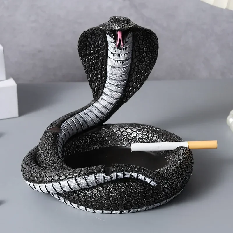 Large cobra ashtray living room bedroom anti-fly ash office personalized light luxury high-end creative decoration