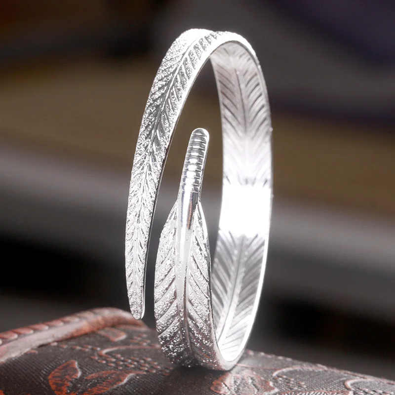 

2023 New 925 Sterling Silver Bracelet Angel Feather for Women Bracelet Simple Luxury Designer Party Wedding Jewelry Gift
