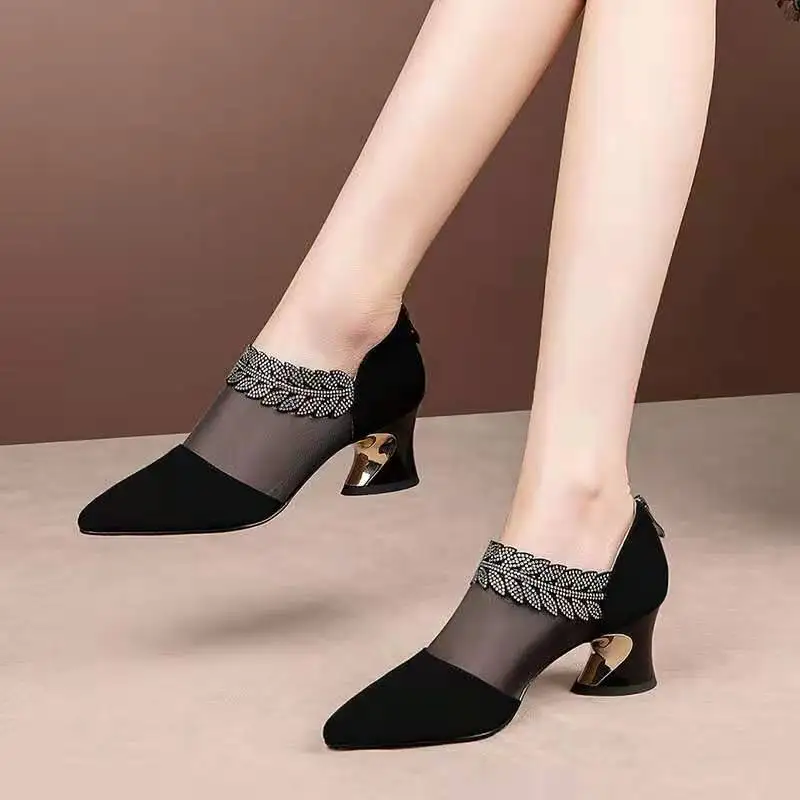 2024 New Summer Pointed Toe Elegant Women Dress Shoes Black Lace Rhinestone Slip-on Mesh Sandals Medium Heel Zipper Ladies Pumps