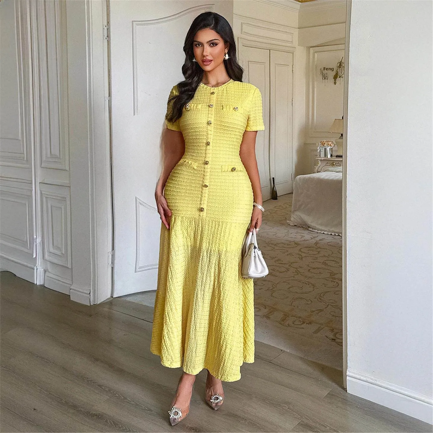 

Элегантное однотонное облегающее платье с коротким рукавом Linj 2026: Модное женское повседневное платье с рукавом три четверти для осени и зимы