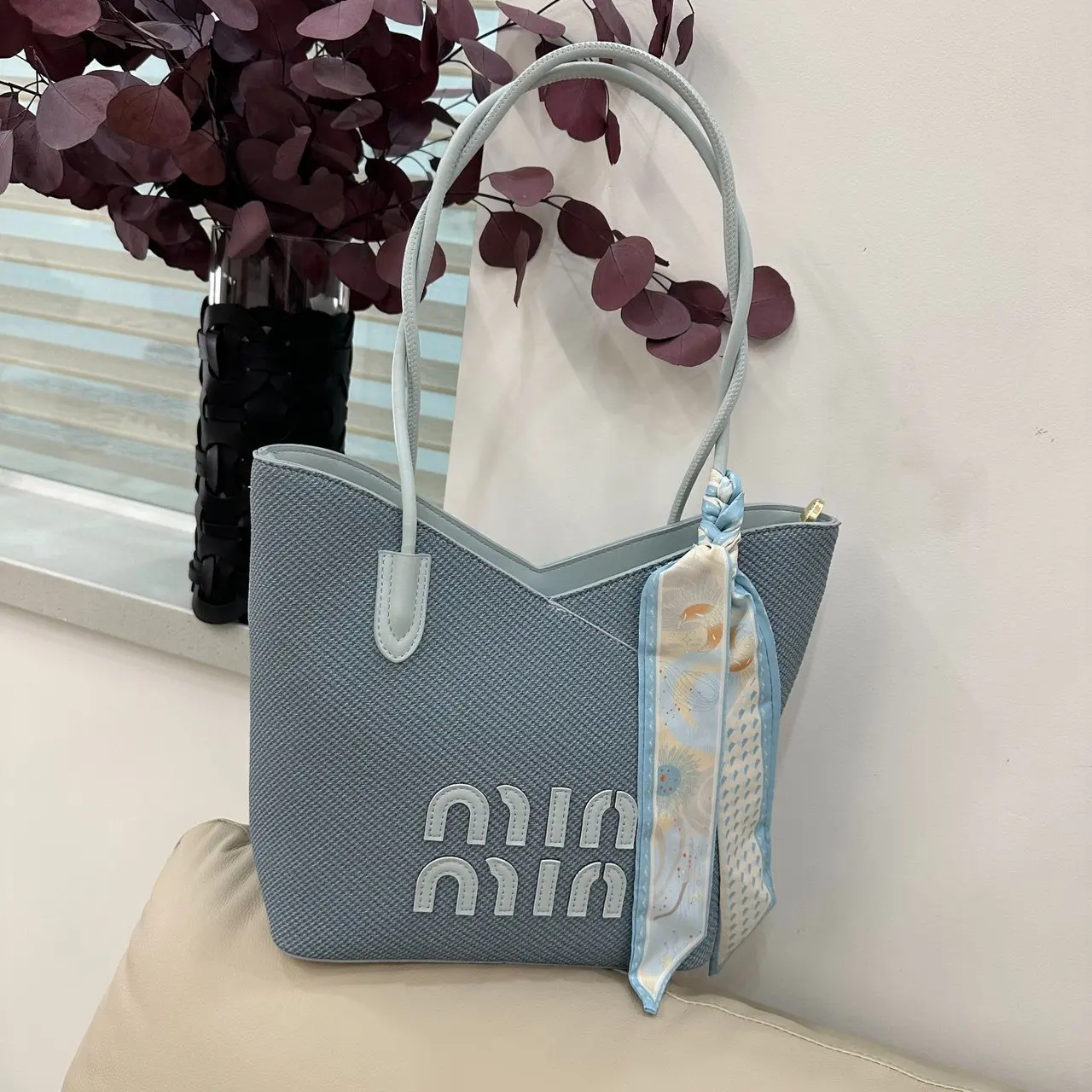 

2025 Fashion! Premium PU Mini Basket Bag - Fine Stitching, Adjustable Strap, Lock Buckle, Exquisite Design