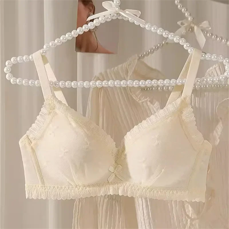 Japanese-style back unrimmed lingerie on the support of small breasts on the support bra adjustment set