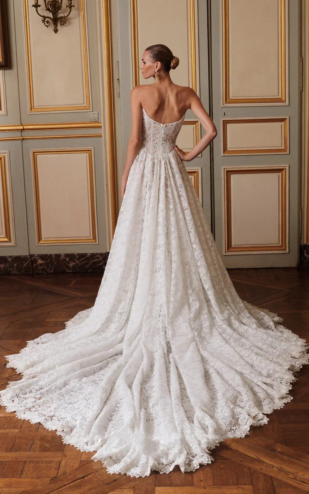 Sexy Sweetheart Off Shoulder Lace Wedding Dress A-line spaghetti strap Bride Dress Detachable Long Sleeve Customization