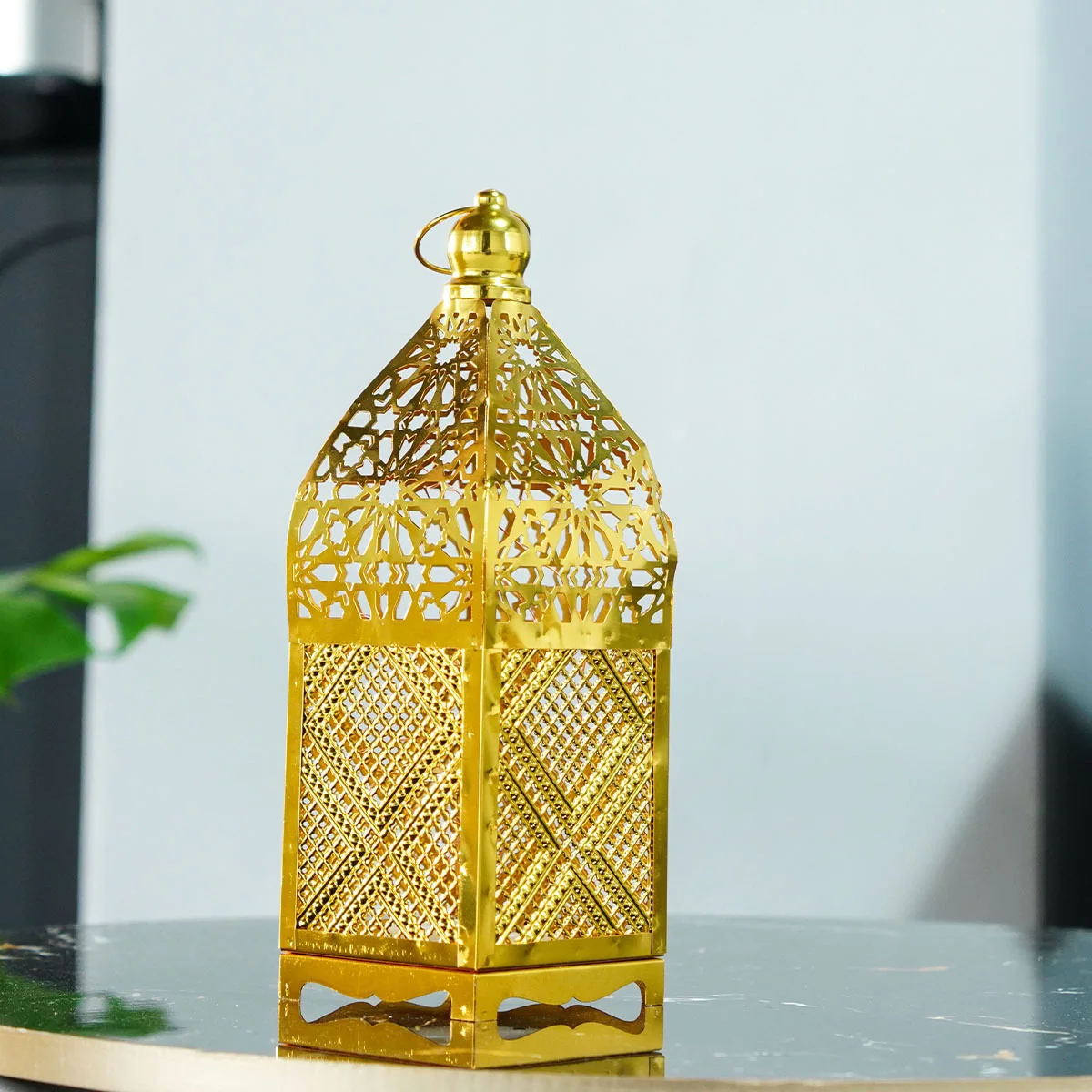 New Middle East wrought iron metal LED hollow wind lamp portable candlestick home handicraft ornament creativity