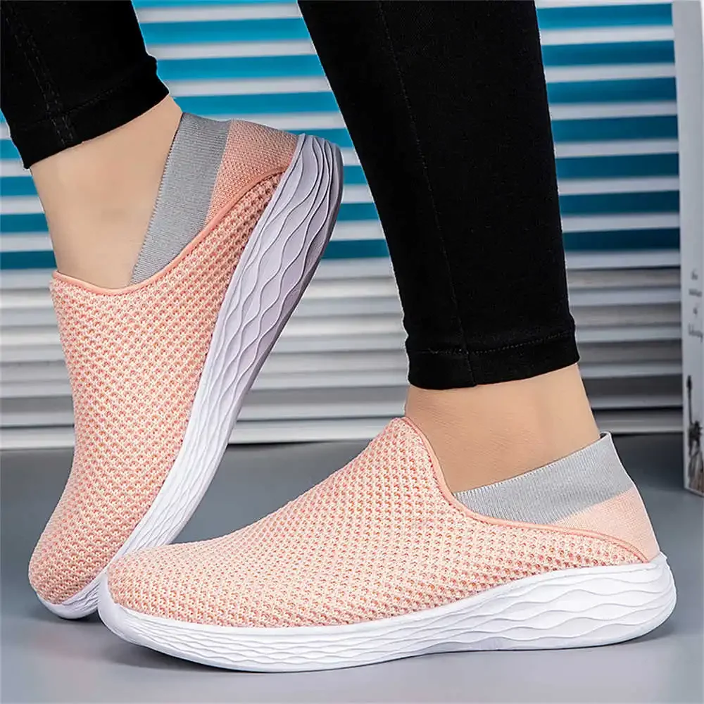 Slip-ons Pink Women\'s Sport Shoes Child Vulcanize Sneakers White Ladies Loafers Ladies 2023 Runings Famous Trend Jogging