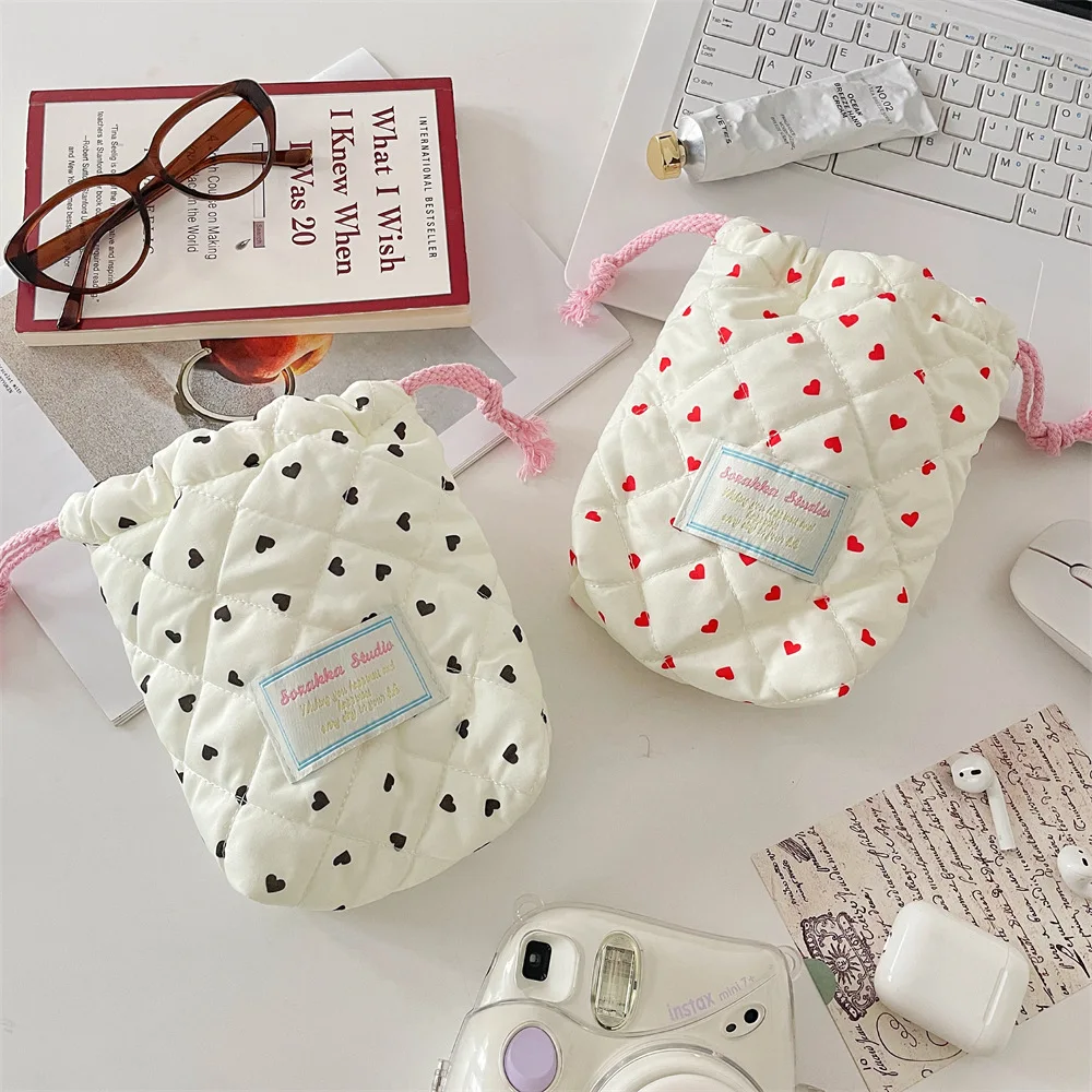 Soft Drawstring Pouch Decorated with Plaid Heart Print. Multi-purpose Storage Bag, Suitable for Cosmetics, Jewelry Camera