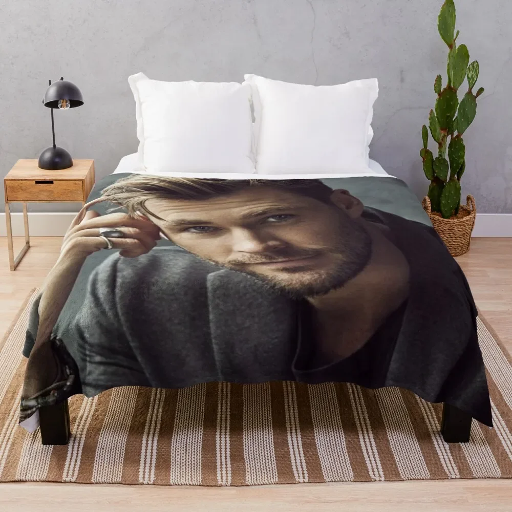 

chris hemsworth Throw Blanket Quilt fluffy heavy to sleep Winter beds Blankets