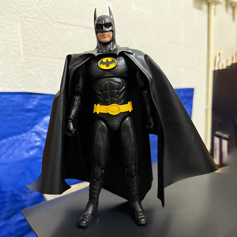 حقيقي ما قبل البيع الوحش المملكة تيار مستمر بيل كيتون باتينسون جديد باتمان عمل الشكل المنقولة تحصيل الشكل هدية #6