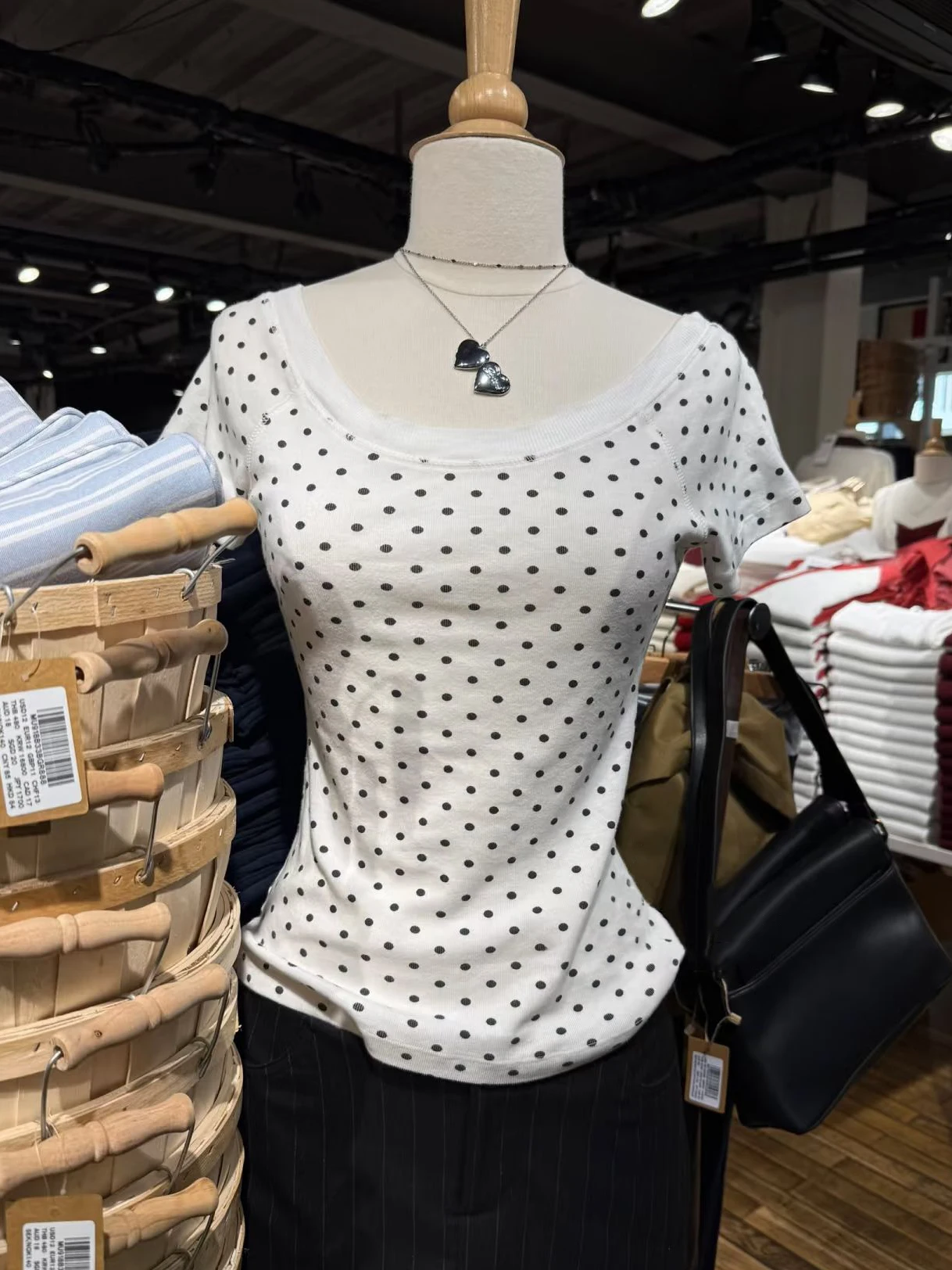 

Polka Dot White Slim T-shirt Woman Slash Neck Short Raglan sleeve Cotton Tee Shirts Female Casual Sweet Preppy Style Tshirts New