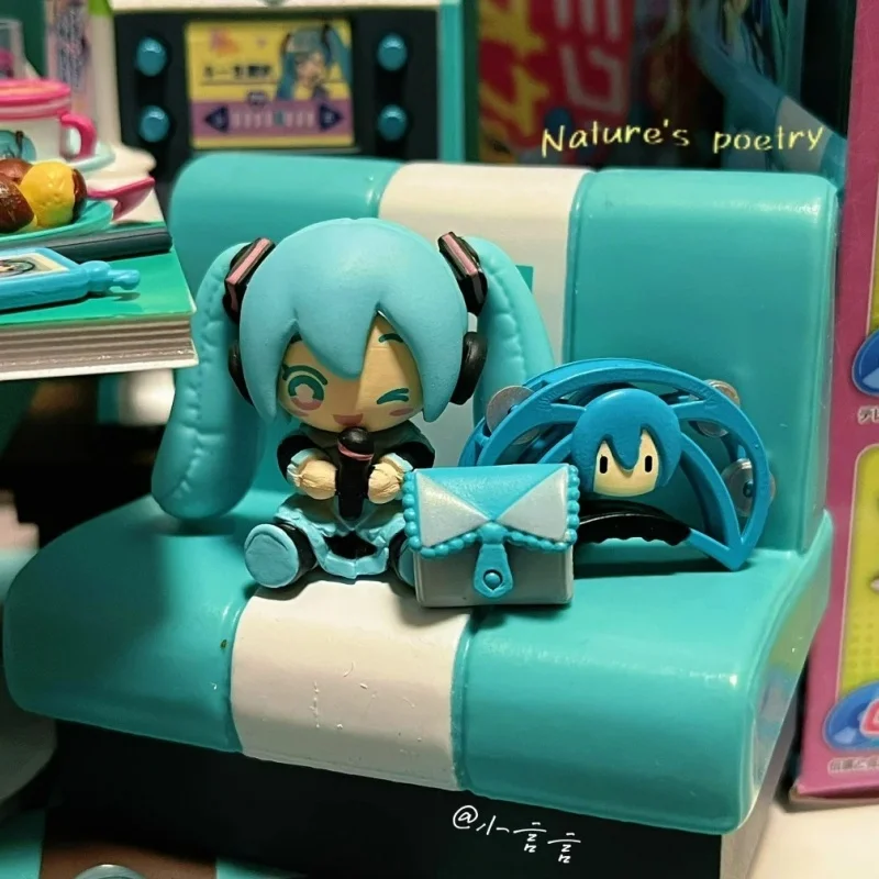 オリジナルリーメント初音ミクミクカラオケブラインドボックス子供グッズモデル装飾品おもちゃギフトシーンおもちゃ誕生日ギフト