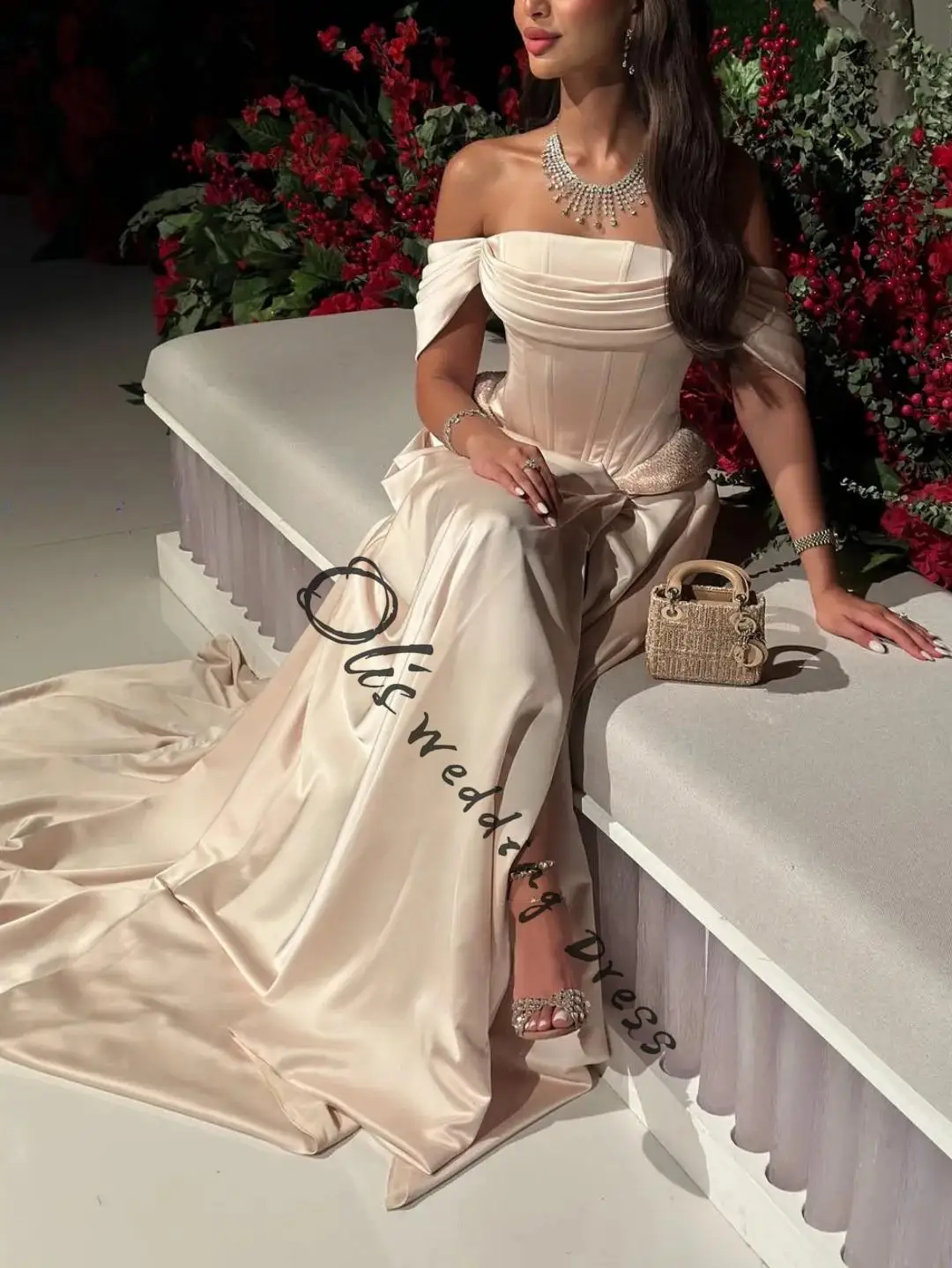 Sukienki na studniówkę bez rękawów z odkrytymi ramionami, plisowane, zdobione koralikami, do ziemi, z rozcięciem z boku, sukienki na imprezę, sukienki wieczorowe