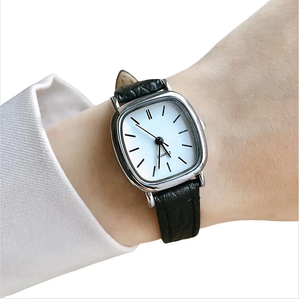 Relojes de pulsera informales para mujer, correa de cuero, reloj de pulsera estilo Retro Harajuku