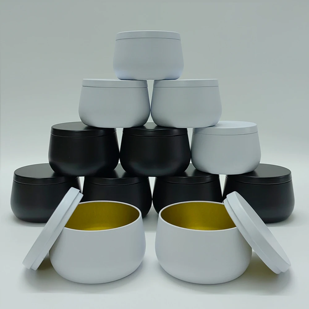 

Черно-белая соевая фреза 8 унций с крышками