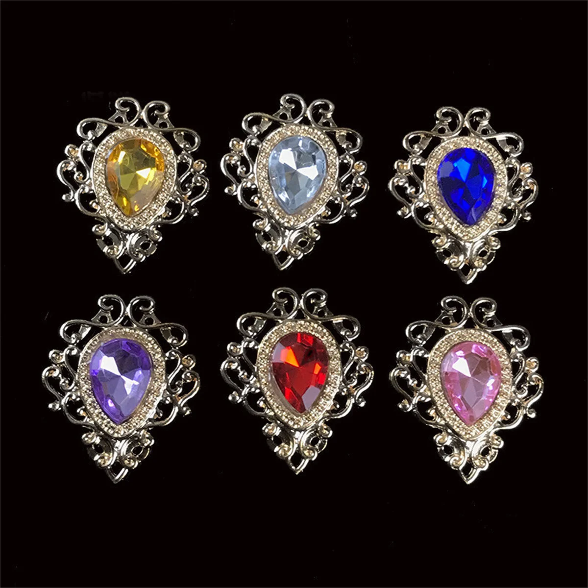 Z45 3Pcs Palace gemstones hollowed lace water droplets gemstones minimalist corsage pin accessories alloy accessories