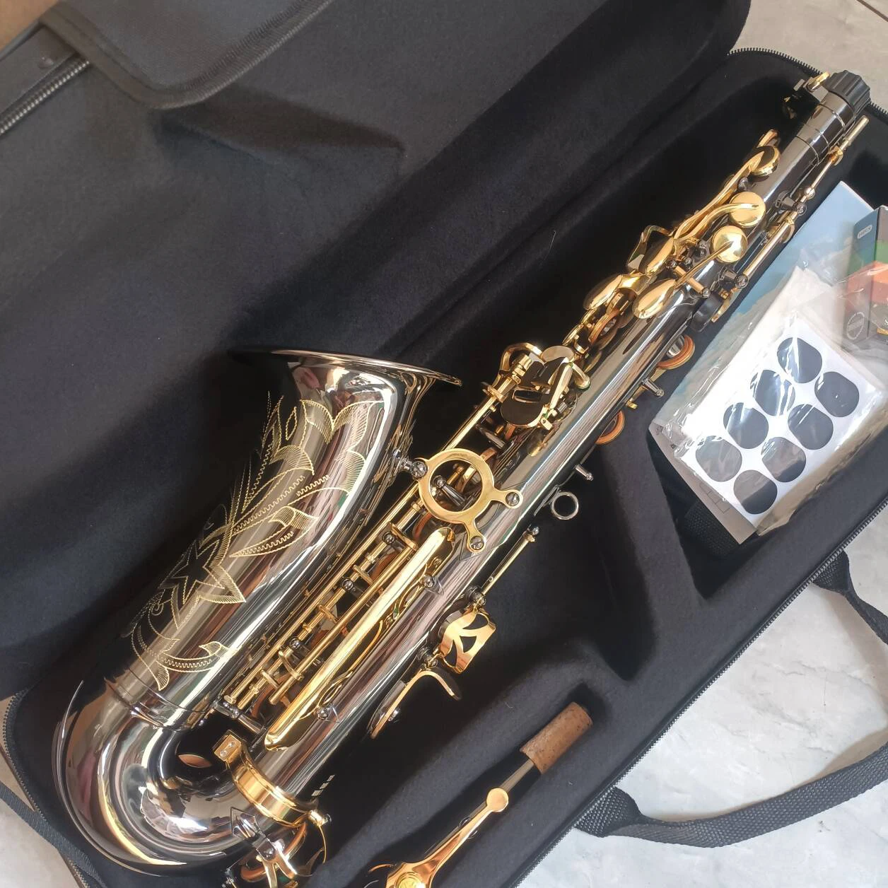 Thumbnail 3 - #17 Saxophone Cases & Gigbags Comparison Guide