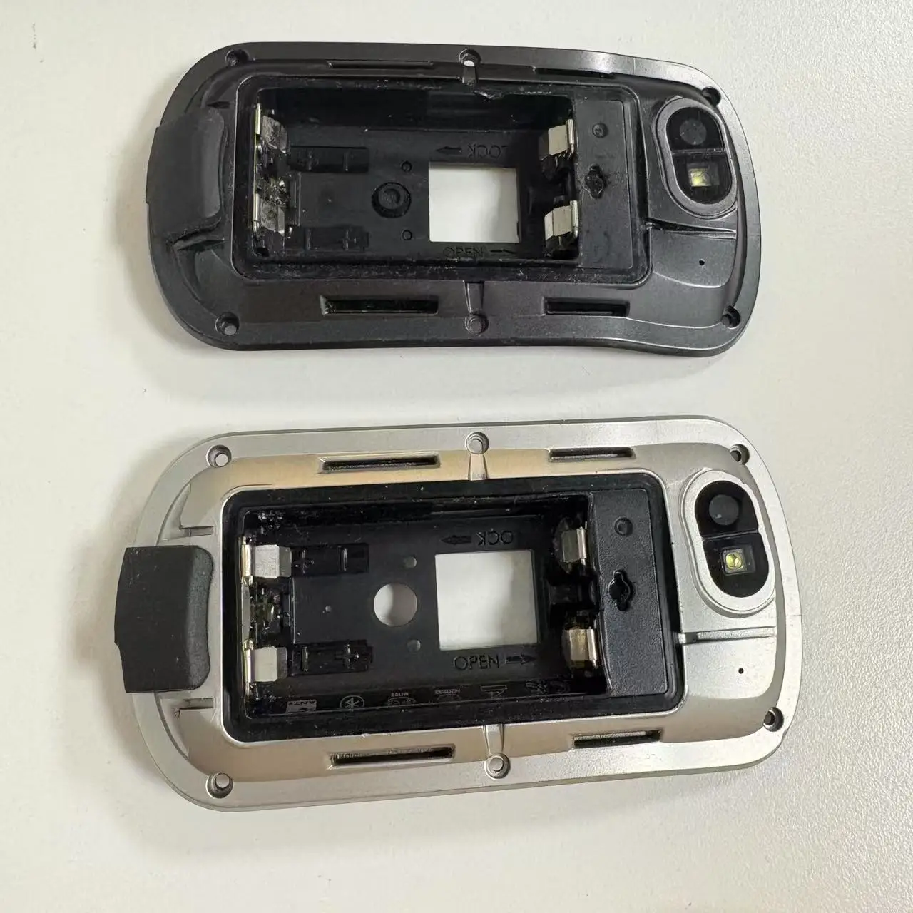 

Rear Cover For Garmin Oregon 650 650T Oregon 650T Housing Shell Handheld Parts Replacement ( Black / Silver )