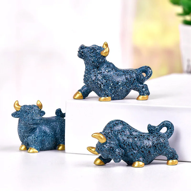 2Pcs/lot Resin Miniature Animal Fairy Garden Miniatures Bull Figurines DIY Micro Landscape Home Decor Accessories New Year Gift