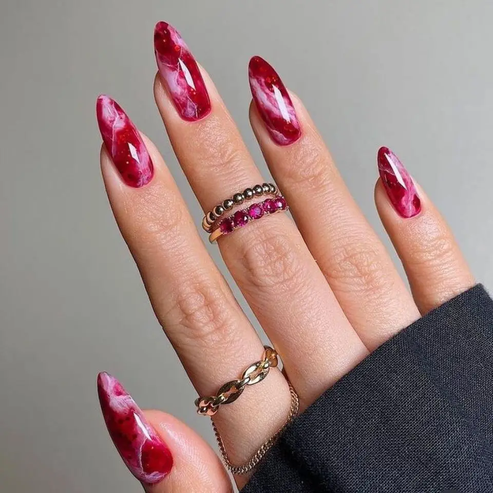 

24pcs Red Smudge Full Cover Nail Tips Round Head Almond False Nails Art Simple Reusable Long Fake Nail Finished Press on Nails