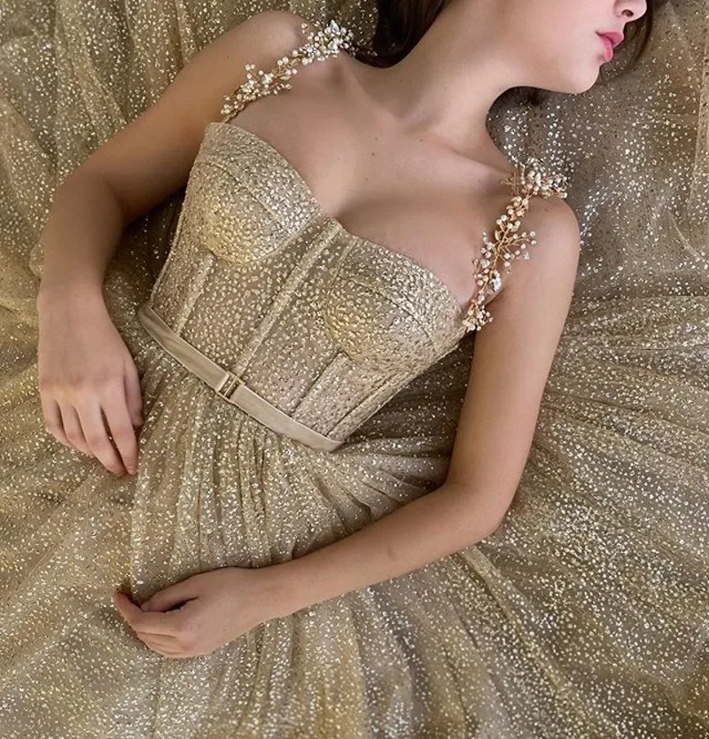 

Customized Verngo Glittery Gold Dotted Tulle Short Prom Dresses Pockets Shiny Straps Boning Tea Length Graguation Party Dress