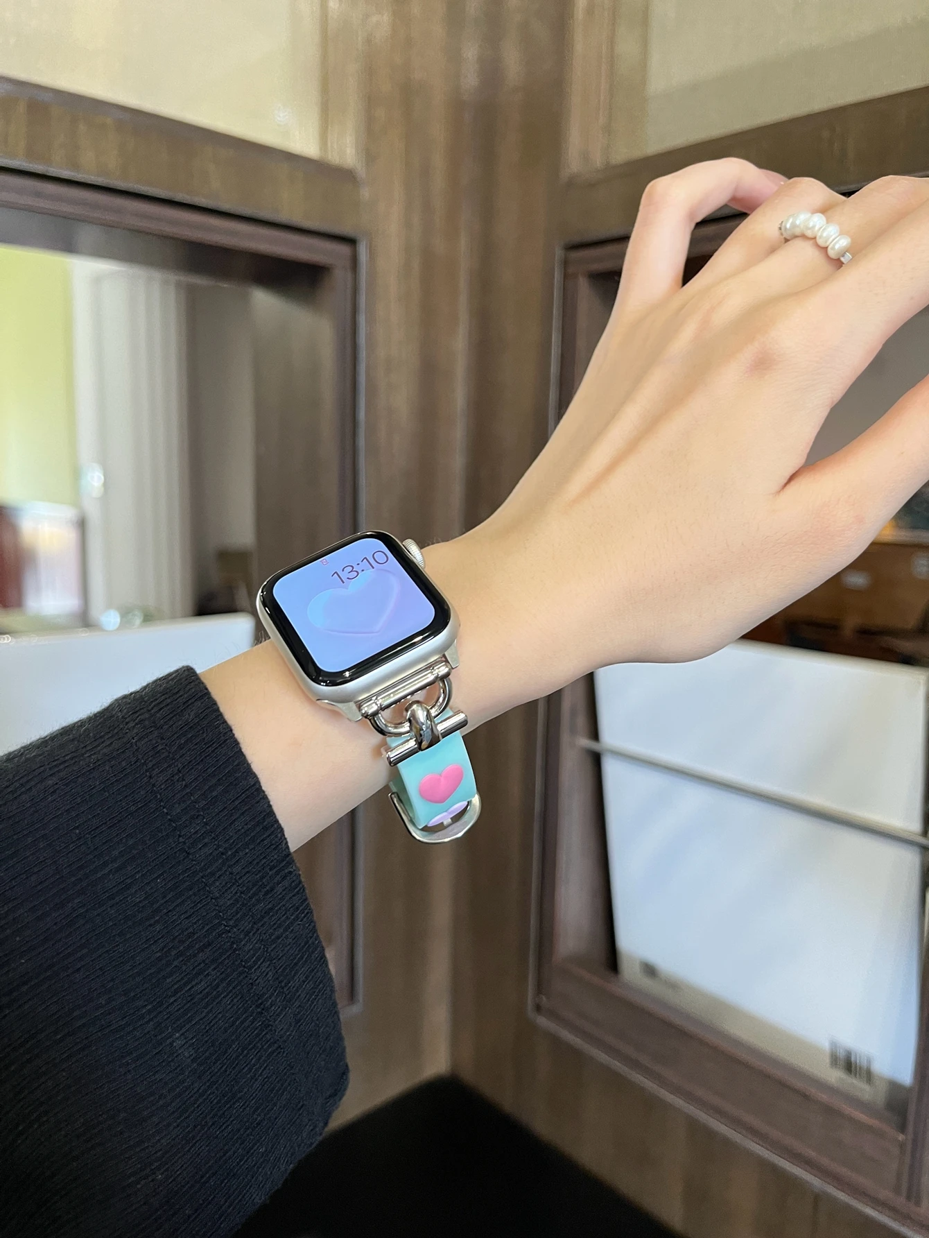 애플 워치 밴드용 패션 실리콘 루프, 금속 여성용 스트랩, 38mm, 40mm, 41mm, 42mm, 44mm, 45mm, 46mm