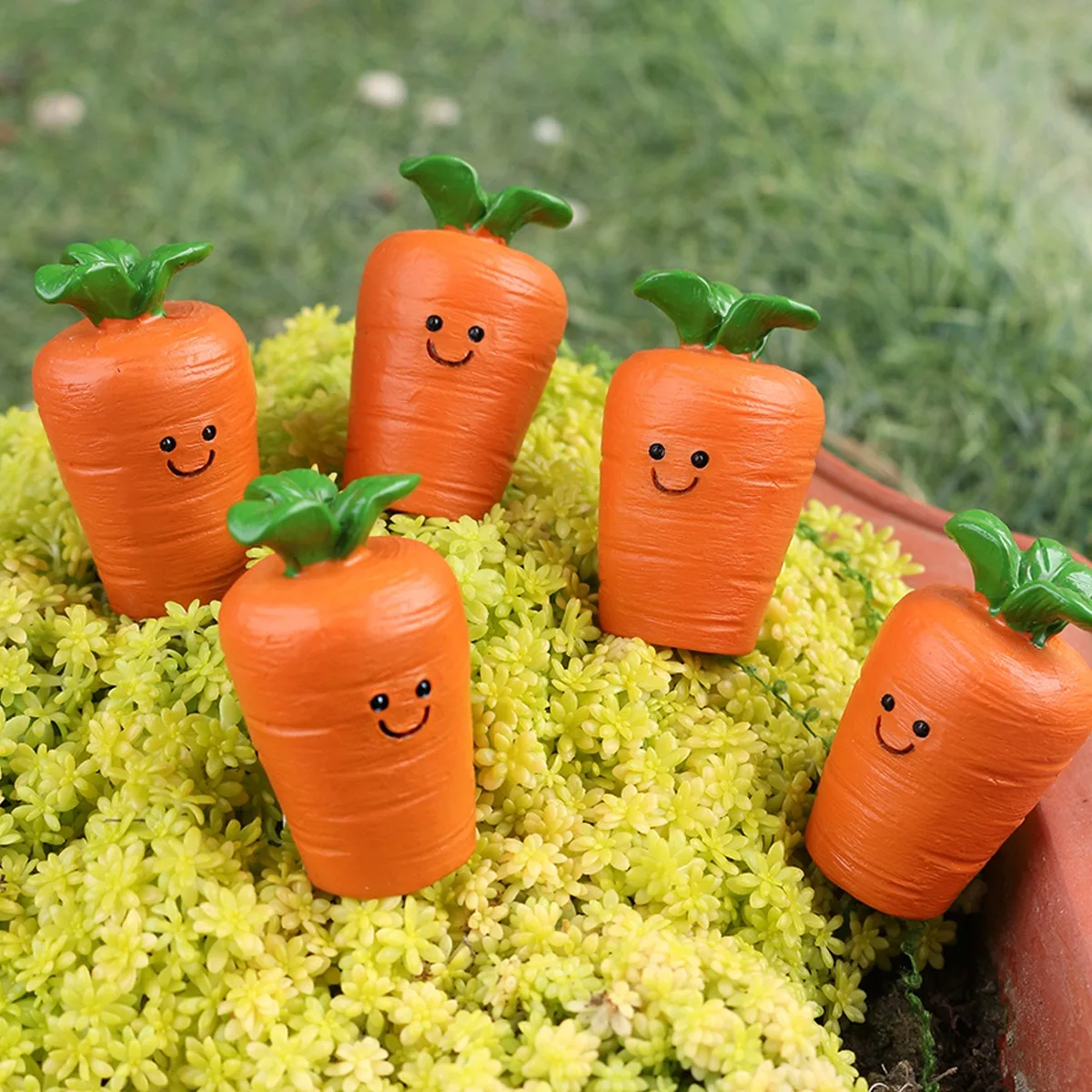Smiley Radish Garden Stakes, Artificial Radish Decor, Outdoor Lawn Yard Landscape Ornament