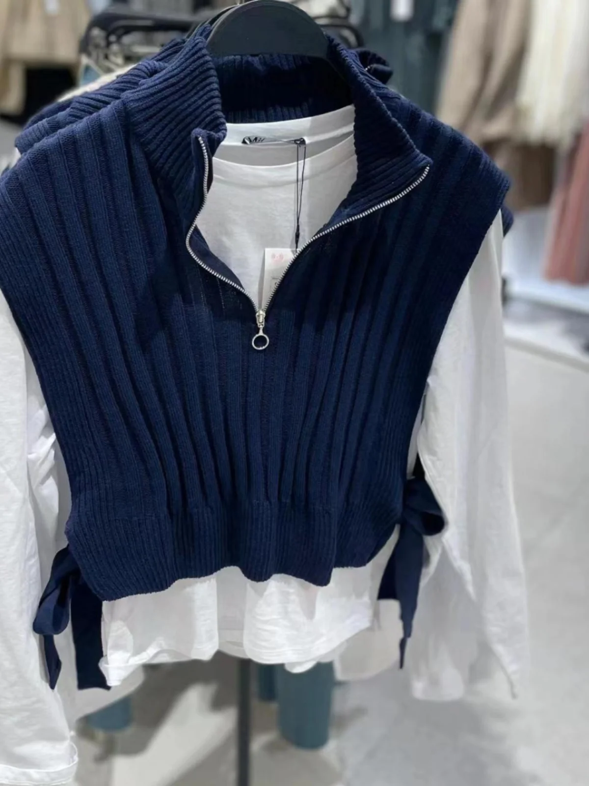 

Spring Autumn 2025 New Women's Zipper Vest Knitted T-irt Pasted Fake Two-Piece Sweet Sle Loose Fit Polyester Fiber Long S...
