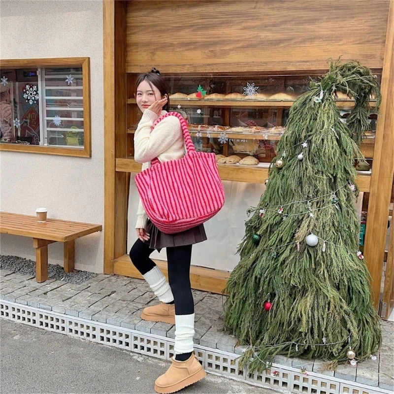 Women Large Capacity Shoulder Bag Stripe Handbags Trend Winter Shopping Bag Fashionable Plush Bag School Bag