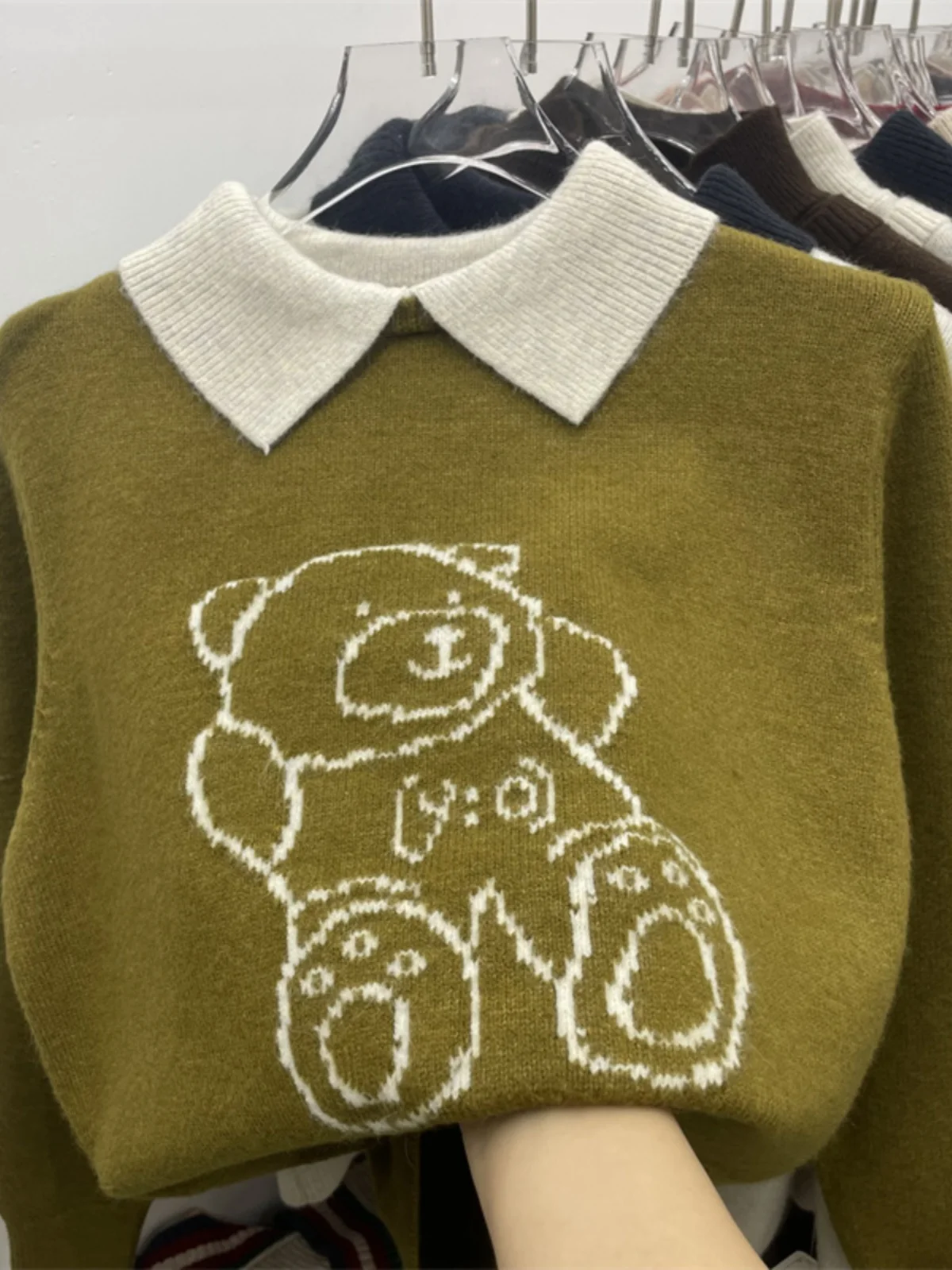 Loose Women's Knitwear Bear Embroidery Overhead Sweater Autumn Winter Faion Anti-Aging  Collar Top plus Size Inner Wear