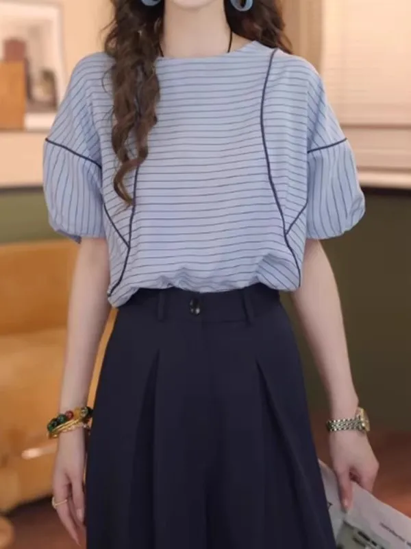 

Elegant Striped Short Sleeve Women's Shirt Summer Loose Bubble Sleeve Top plus Size Slimming Fashionable round Neck Casual Bl...