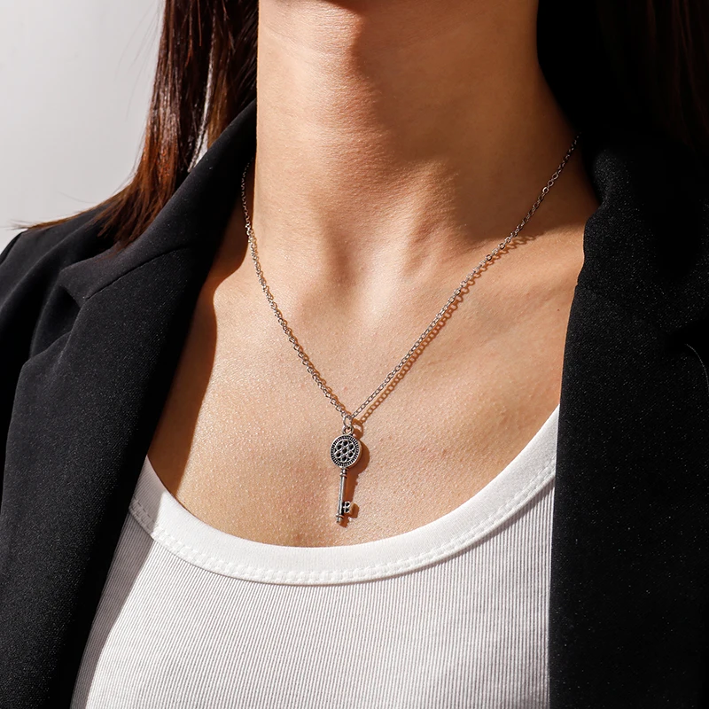 Aihua Original Retro Lock Key Pendant Necklace Punk Hip Hop Jewelry Y2K Love Couple Necklace Party Gifts
