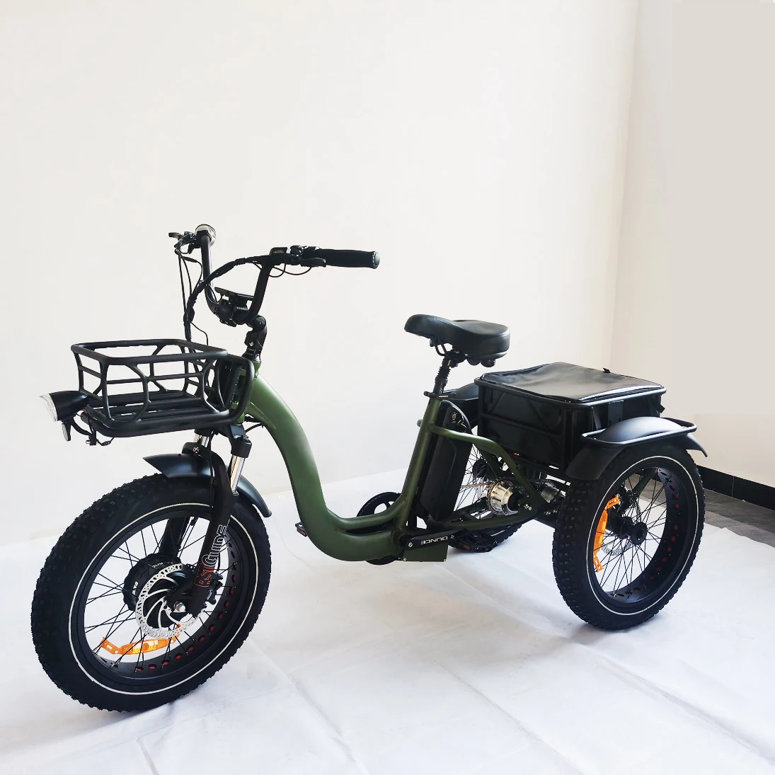 New Arrival 3 wheel fat tire Bike electric 20inch wheel electric tricycles with rear rack